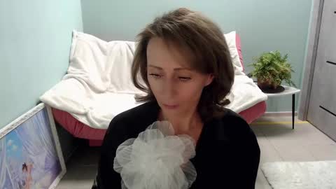 Helen online show from March 10, 5:33 am