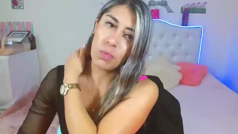 veronicamist95 online show from November 25, 2:43 am