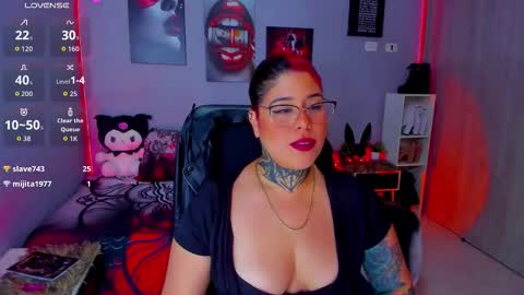 Snapshot of veronika_metalstar chatting on October 14, 6:33 pm Miss Veronika online show from October 14, 6:33 pm