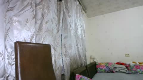 veronika_xi online show from November 6, 9:23 am