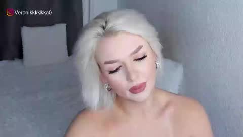 Snapshot of veronikkkkkka chatting on October 16, 8:07 pm Veronika online show from October 16, 8:07 pm