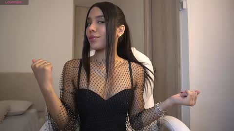  V A L  help me reach 100likes online show from February 5, 3:21 am