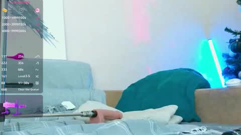 Ethan online show from December 21, 1:28 pm