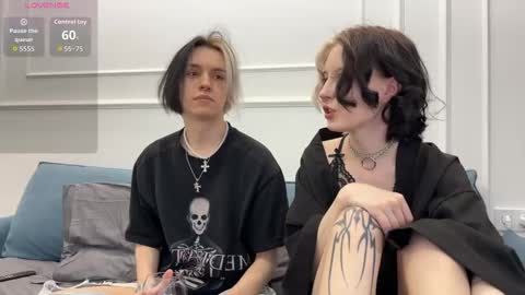 veryraretwins online show from December 16, 6:20 am