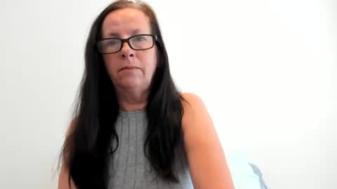 verysassypeachgoddess online show from March 22, 1:26 pm