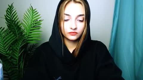 Ana online show from November 15, 2:07 pm