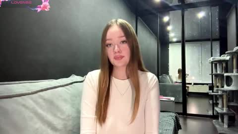 Esta online show from January 18, 4:38 pm