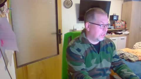 vetrelec321 online show from January 2, 12:57 pm