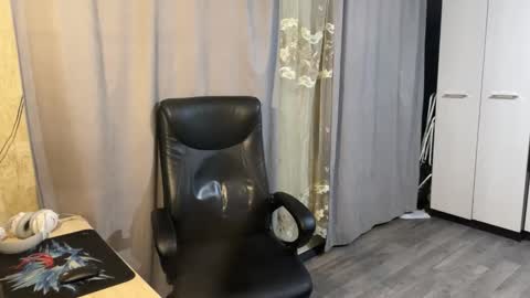 vialeras online show from January 14, 9:45 pm