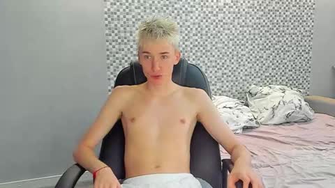 vibemygirl online show from September 10, 8:59 am