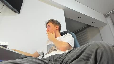 vibemygirl online show from January 31, 6:03 pm