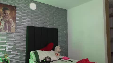 Victor cardenas online show from February 28, 8:50 pm