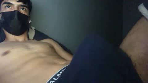 Snapshot of vicente24milf chatting on October 15, 2:04 am vicente online show from October 15, 2:04 am