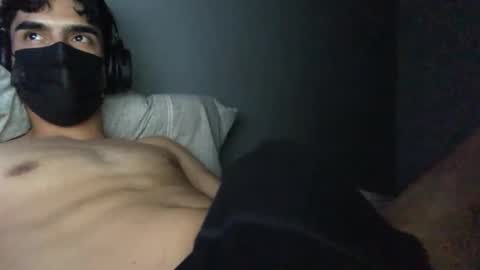 Snapshot of vicente24milf chatting on October 9, 2:17 am vicente online show from October 9, 2:17 am