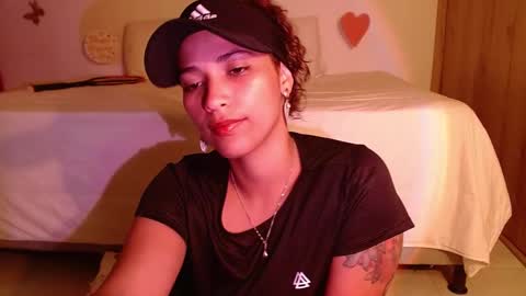 Snapshot of vicky_crazy chatting on February 25, 12:25 am Vicky  online show from February 25, 12:25 am