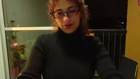Snapshot of vicky_crazy chatting on October 25, 3:29 am Vicky  online show from October 25, 3:29 am