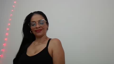 Snapshot of vicky_madame chatting on September 19, 3:10 am Vicky online show from September 19, 3:10 am