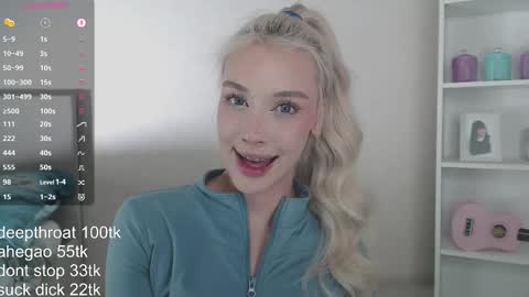 Snapshot of vickyfuckingdoll chatting on October 18, 10:47 pm vickyfuckingdoll online show from October 18, 10:47 pm