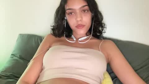 Snapshot of vickyyyx chatting on February 11, 5:58 am Goddess Victory online show from February 11, 5:58 am