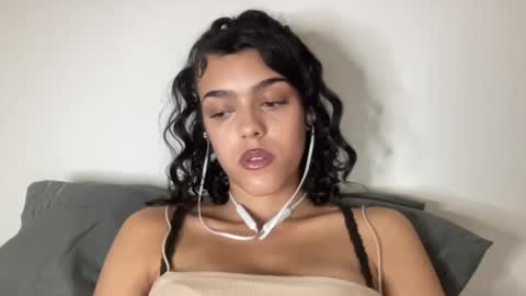 Snapshot of vickyyyx chatting on January 12, 5:13 am Goddess Victory online show from January 12, 5:13 am