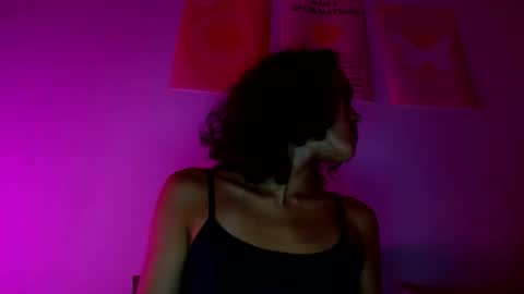 Snapshot of vickyyyx chatting on October 4, 9:40 am Goddess Victory online show from October 4, 9:40 am