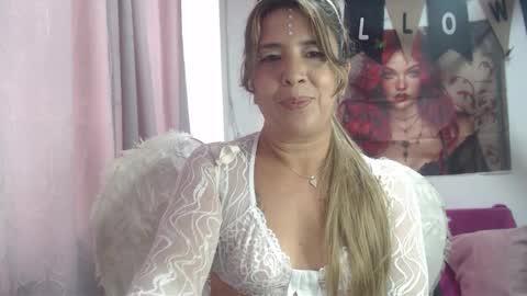 Hi guys   Im victoria  Be the one who can control me in PVT online show from October 30, 3:34 pm