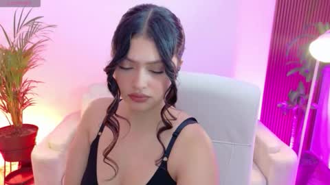 victoria online show from December 17, 1:07 pm