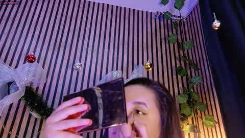 victorira online show from December 20, 10:39 pm