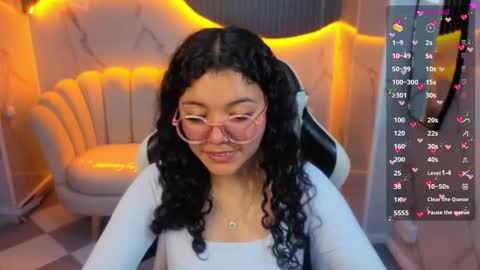 victoria_castillo_b online show from February 25, 7:50 pm