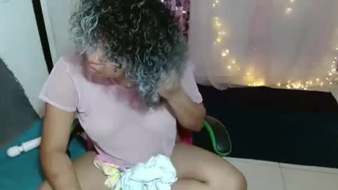 Snapshot of victoria_miler chatting on September 16, 10:24 pm VICKY online show from September 16, 10:24 pm