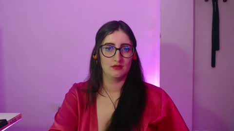 Victoria online show from December 18, 8:37 pm