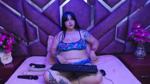 Snapshot of victoria_rossy_ chatting on January 31, 1:12 pm Victoria online show from January 31, 1:12 pm