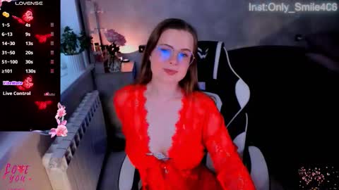 Snapshot of victoria_the_fox chatting on October 1, 8:13 am - The Divine Fox online show from October 1, 8:13 am