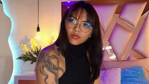 Snapshot of victoria_thompson6 chatting on September 18, 10:25 pm victoria online show from September 18, 10:25 pm