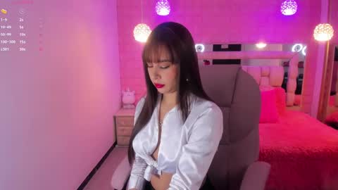 Snapshot of victoriaa_smith chatting on February 18, 12:28 pm victoria online show from February 18, 12:28 pm