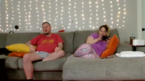 Victoria and Jesse online show from January 16, 12:31 pm