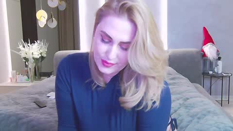 Snapshot of victoriafalls chatting on December 6, 1:16 pm Miss V online show from December 6, 1:16 pm