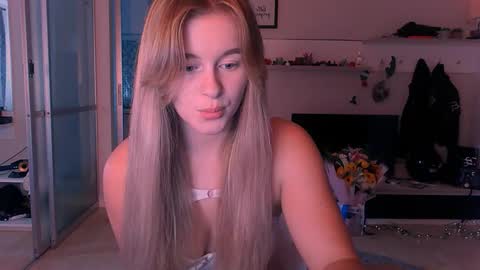Snapshot of victoriande chatting on September 29, 5:28 am Eva and Victor online show from September 29, 5:28 am