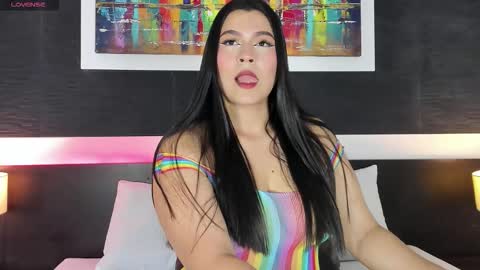 Snapshot of victoriapowell chatting on September 22, 11:47 am Victoria online show from September 22, 11:47 am