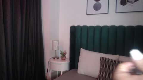 Snapshot of victoriaqueen_fg_ chatting on September 22, 12:20 pm victoriaqueen_fg_ online show from September 22, 12:20 pm