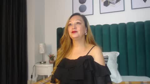 Snapshot of victoriaqueen_fg_ chatting on September 29, 12:37 pm victoriaqueen_fg_ online show from September 29, 12:37 pm