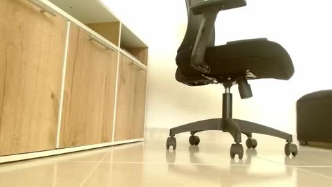 Victoria online show from November 17, 5:59 pm