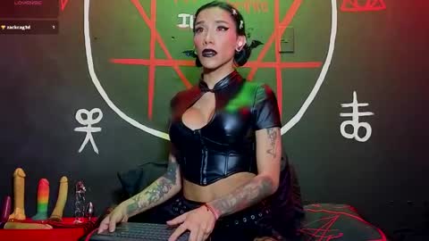 Victoria Vampire online show from September 19, 3:32 am