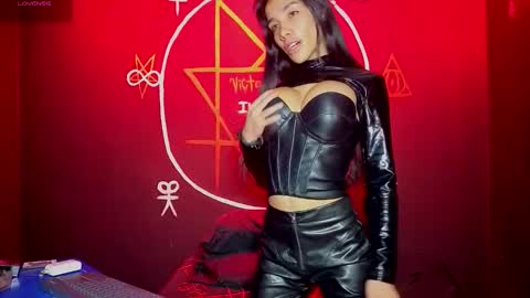 Victoria Vampire online show from September 17, 6:55 pm