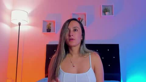 victoriia_rose_ online show from February 3, 6:40 am