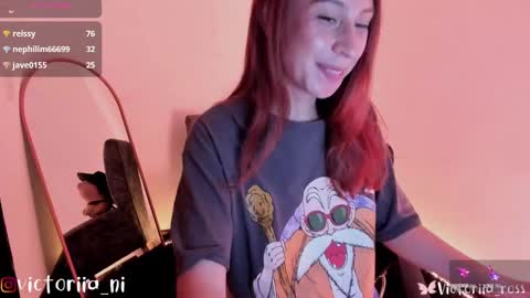 Snapshot of victoriia_ross chatting on February 27, 11:15 pm Annie vic online show from February 27, 11:15 pm