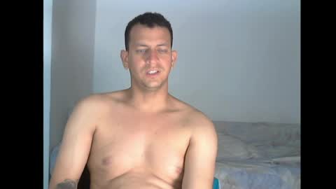 victormanuelq_1 online show from April 26, 10:18 pm