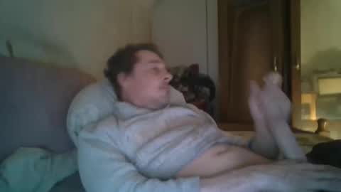Snapshot of vids1977 chatting on March 2, 2:51 am vids1977 online show from March 2, 2:51 am