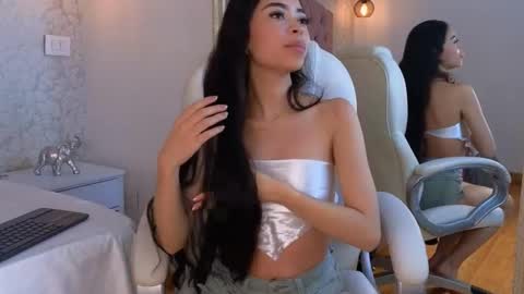 Violet  online show from December 13, 8:48 pm