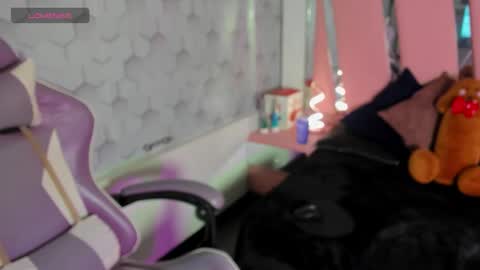 Snapshot of viiolettlopez chatting on October 14, 7:50 pm Violet online show from October 14, 7:50 pm